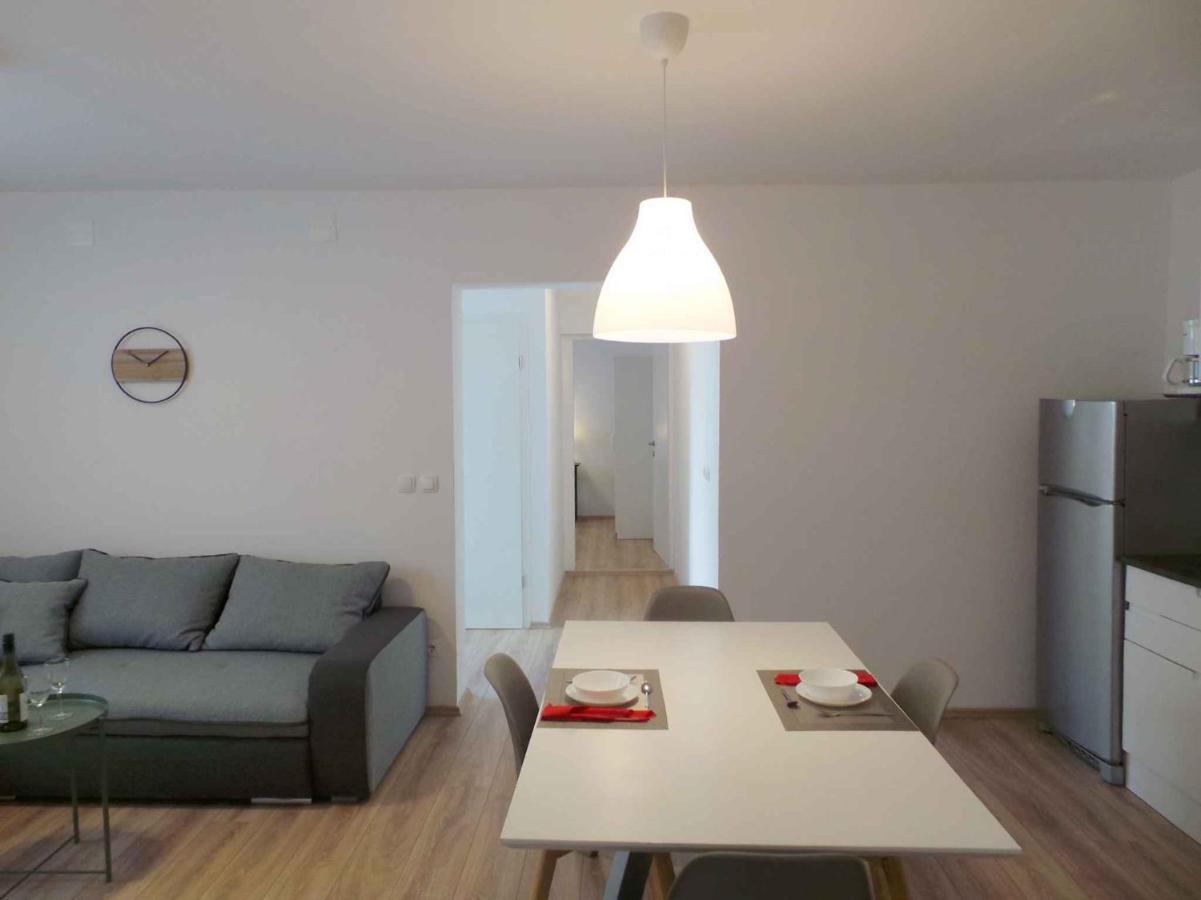 Apartments In Njivice/Insel Krk 34038 Exterior photo